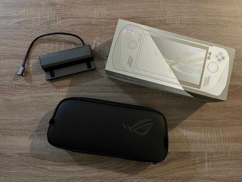 Asus Rog Ally Z1 XExteme + Bolsa Asus Rog Ally original + Dock