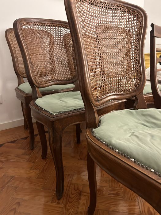 6 Cadeiras madeira com costas em palhinha