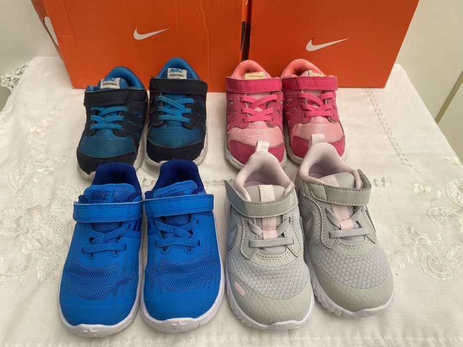 Nike Tenis Novos e seminovos tamanho 22, 23 e 23,5