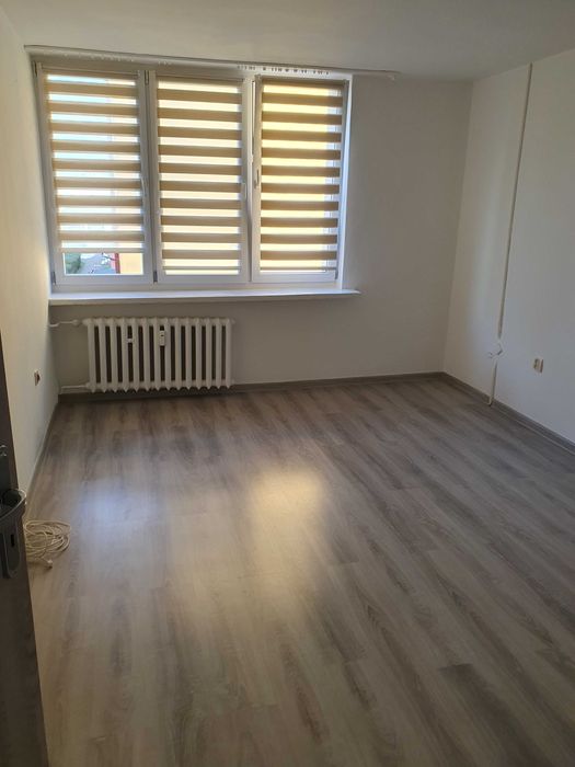 Sprzedam mieszkanie po częściowym remoncie w bloku w centrum Białogar - Widok 5