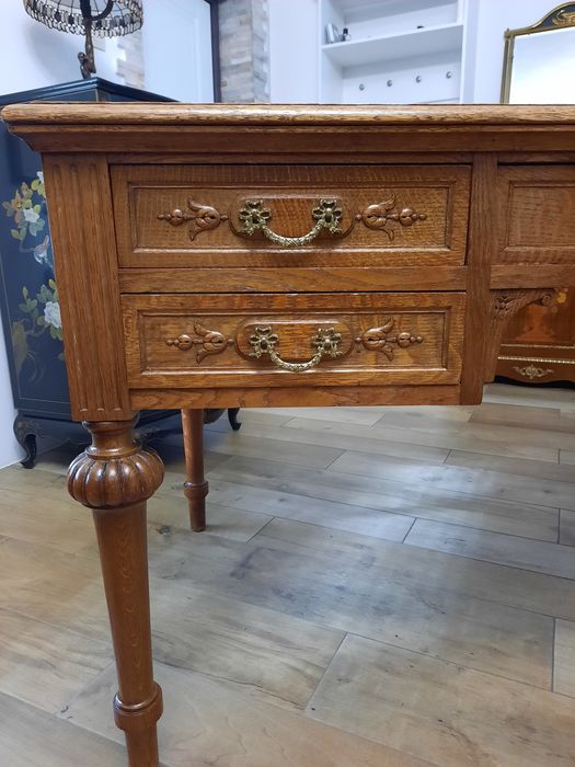 стол письменный с креслом