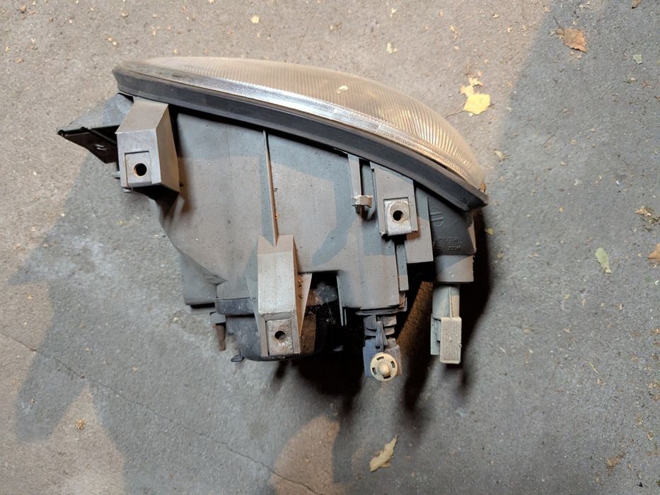 Lampa prawa Renault Clio I 1 PH 3 Faza 3