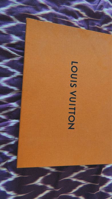 Luis Vuitton orange standart box