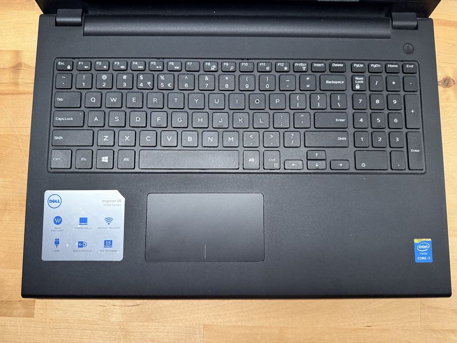 DELL Inspiron 15 i7 8GB