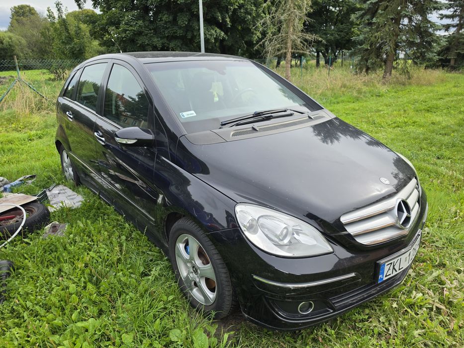 Mercedes B180 * Automat * Długie Opłaty *