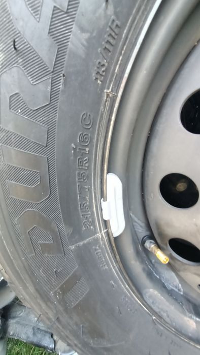 215/75/16C Bridgestone Duravis R660