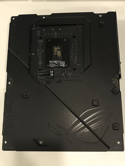 Нова  ASUS ROG Z790 Maximus Hero з гарантією