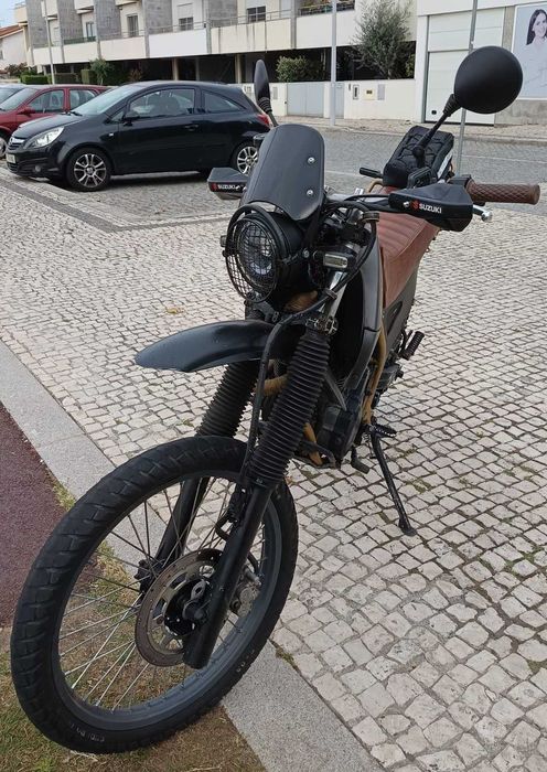 SUZUKI DR350SE (Scrambler)