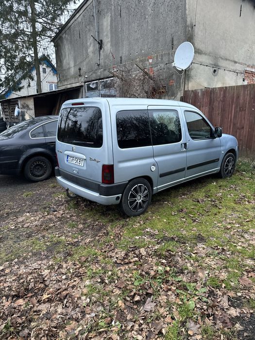 Sprzedqm Citroen Berlingo 1.6lpg wiecej w opisie