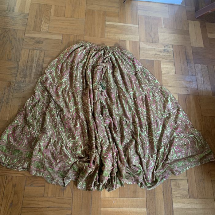 Długa spodnica w stylu hippie z Lokaah