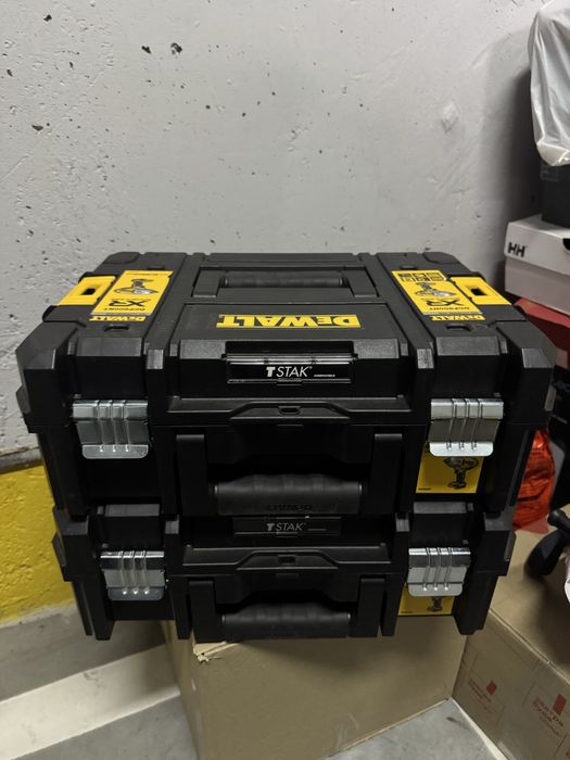 Ящики TSTAK 2.0 DeWALT