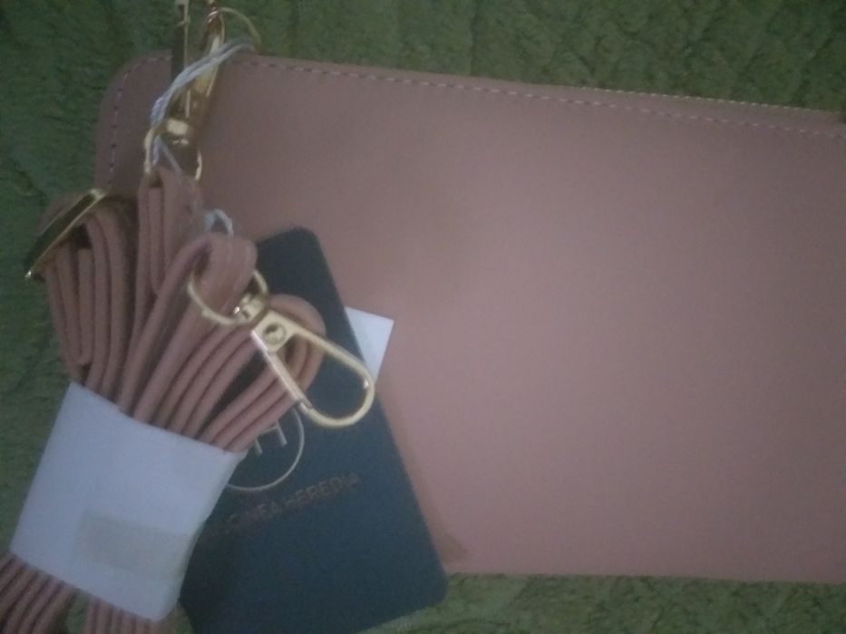 Carteira com duas divisórias cor rosa nude  c