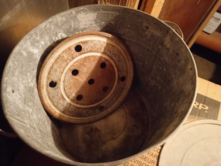 Кастрюля-выварка из оцинковки.