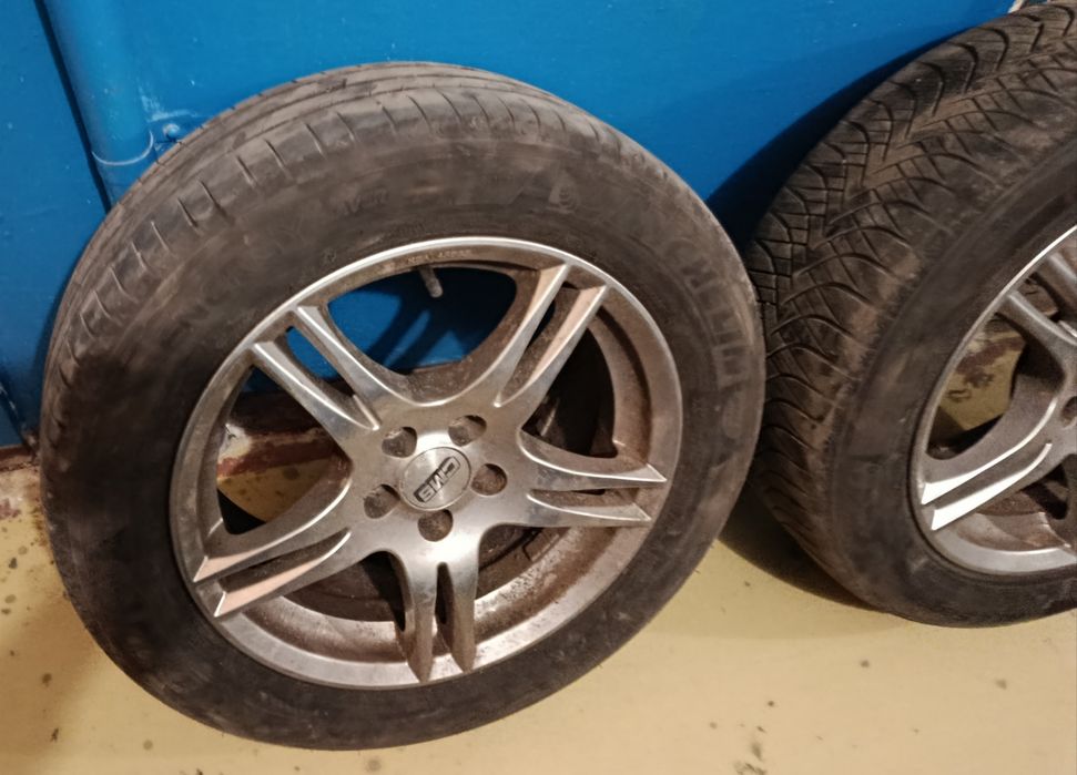 Продам 16 диски с резиной