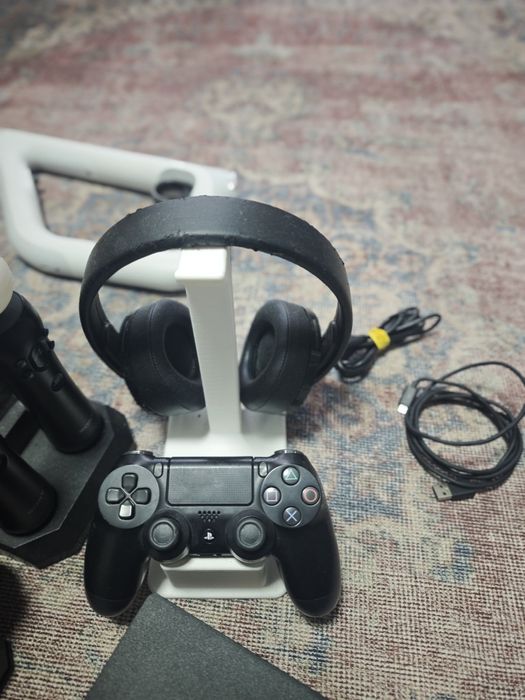 Продам повний комплект Play Station 4 PRO VR