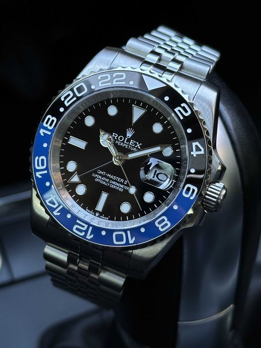 Швейцарские часы Rolex GMT Master II Batman. Два часовых пояса.