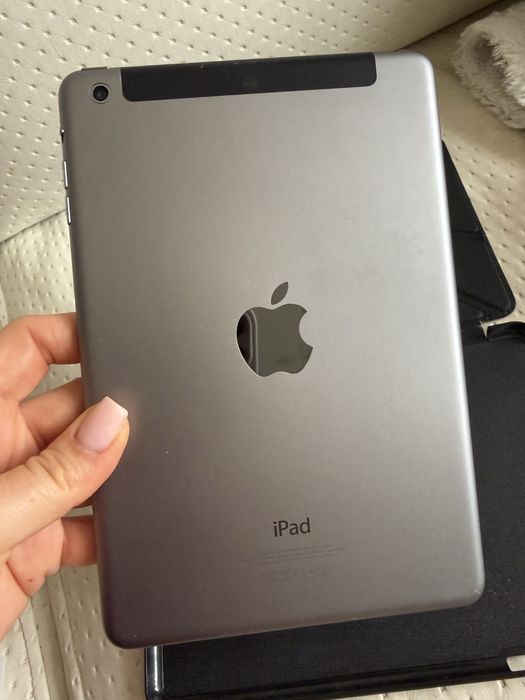 Продам IPad mini 2