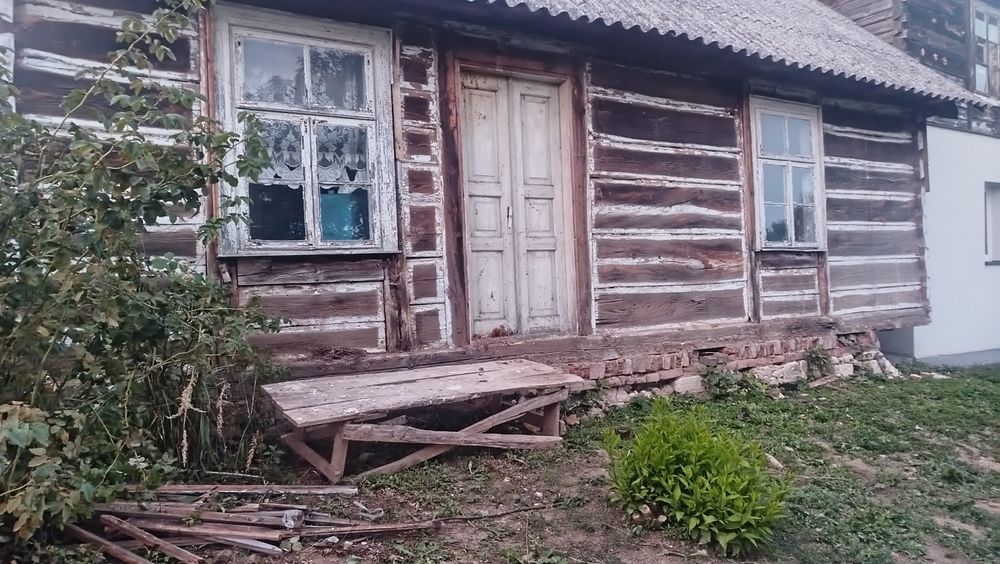 Bale z domu na drewno