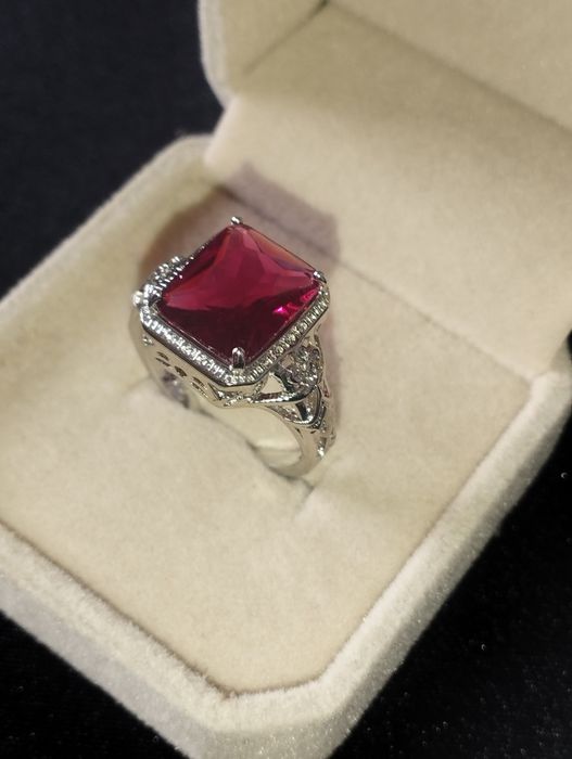 Кольцо серебро.  17.5  18.5.  19.   20