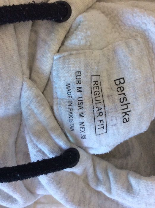 Camisola capuz - Hoodie Sweats - semi novo M Bershka para rapaz ou hom