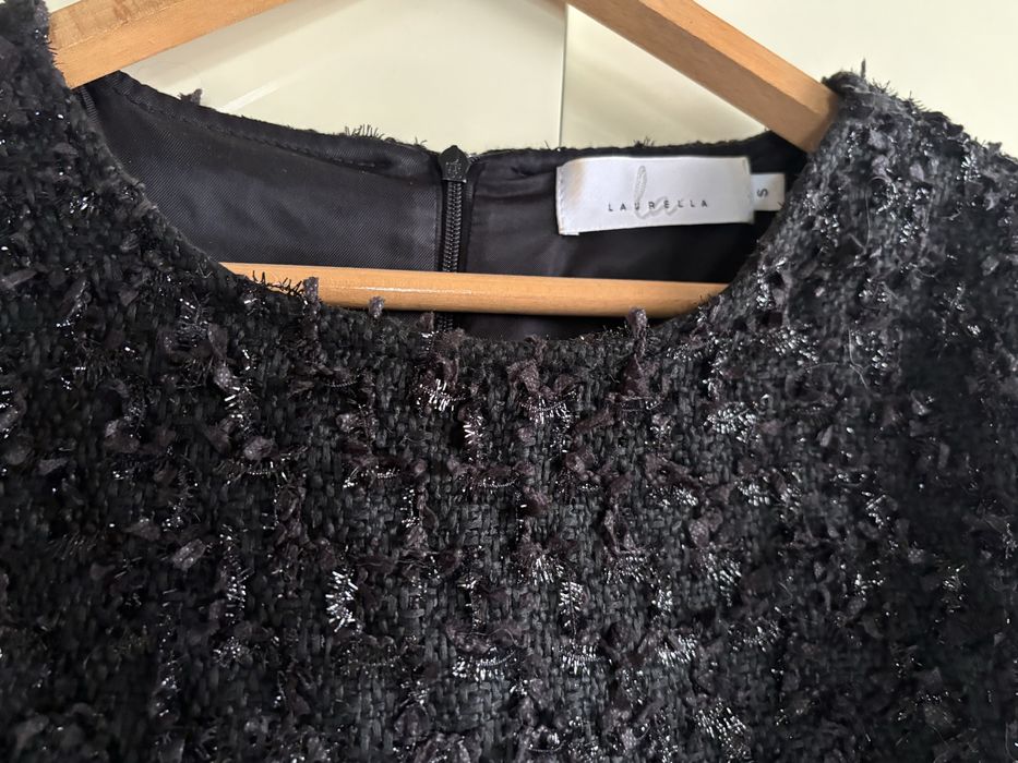 Śliczna bluzka z bufkami ze stebrna nitką laurella r.36/38