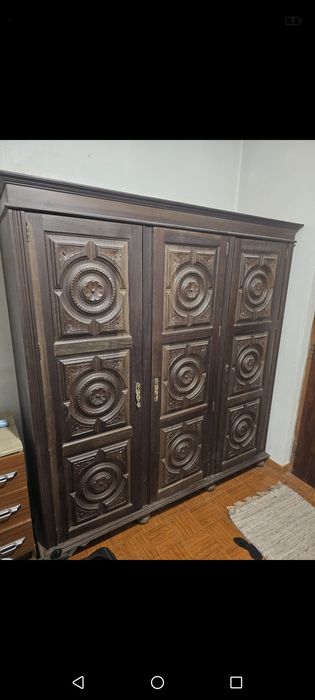 Roupeiro třes portas