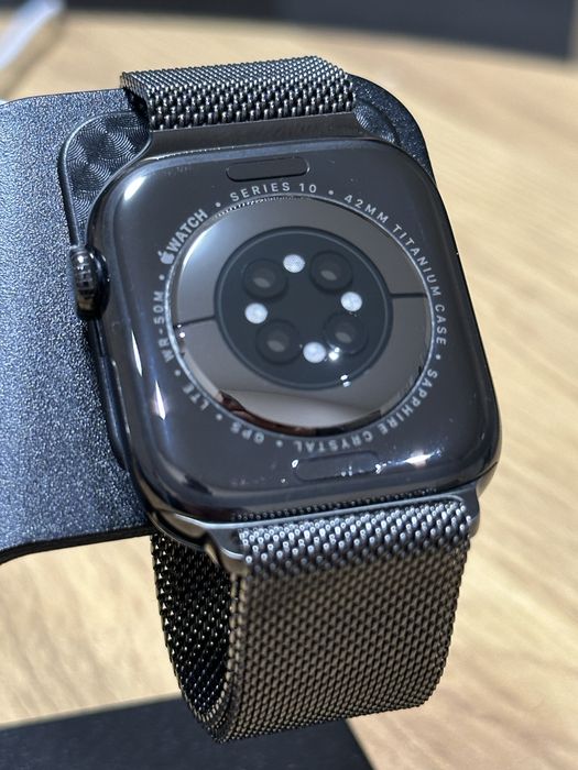 Apple Watch Series 10 42 mm Stale Titanium