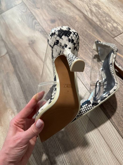 Стильні туфлі Zara 39