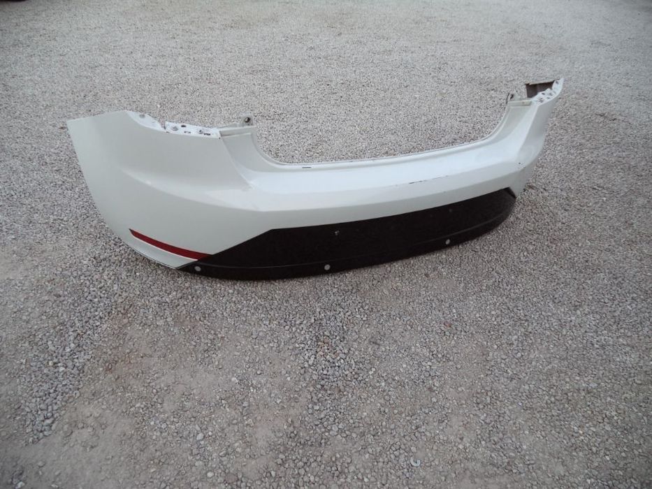 Para-choques Seat Ibiza 3 portas tras ano 2015 (original) e bom estado
