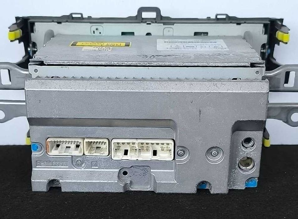 Rádio / Auto Rádio 86120-12B00 - TOYOTA COROLLA Combi