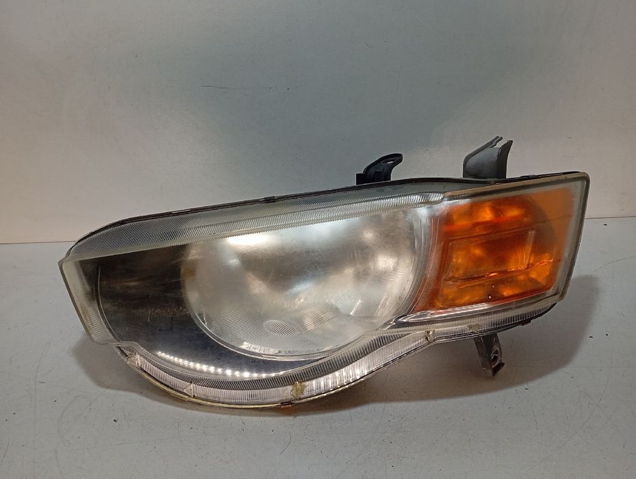 Ótica / farol esquerda MITSUBISHI Colt VI (Z3_A, Z2_A)