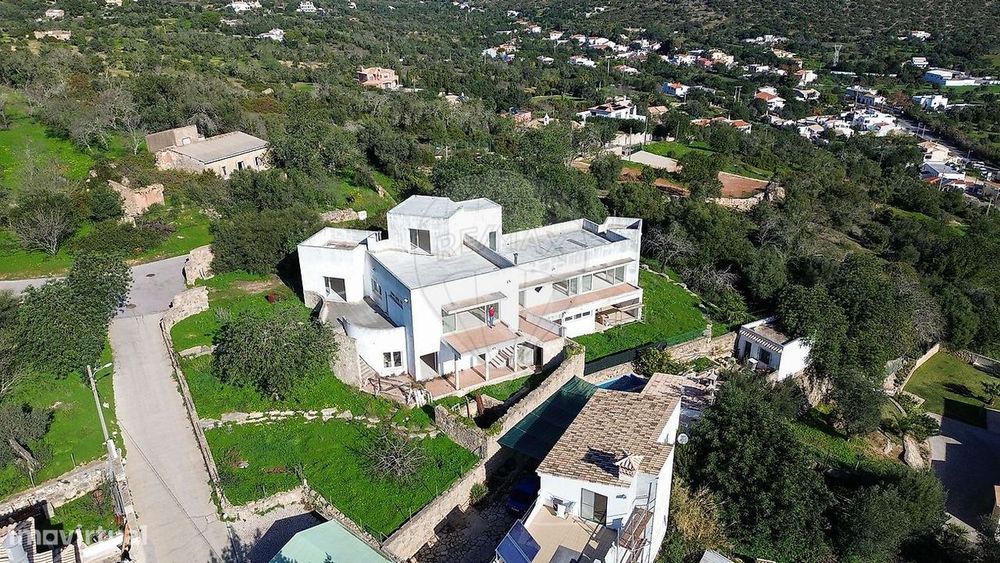 Moradia T5 para venda