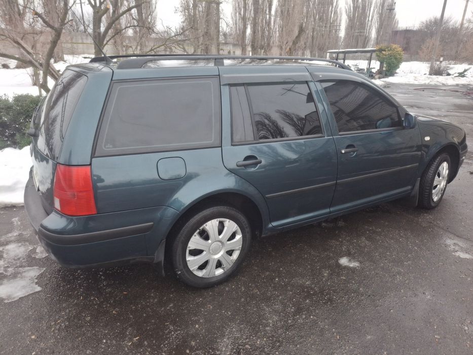 Продам гольф універсал 1.6