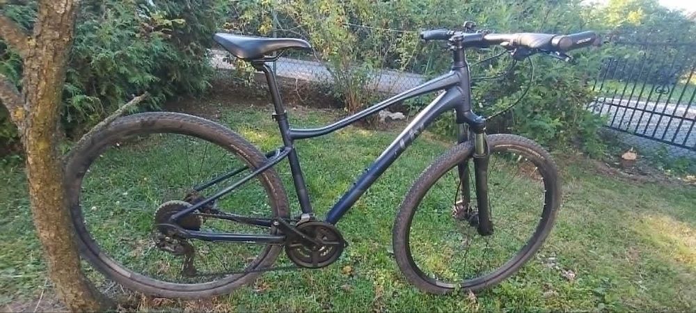 Rower crossowo-trekkingowy damski LIV Rove 1800zł.