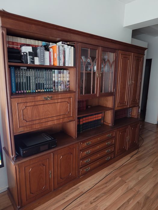 Vendo móvel antigo em cerejeira