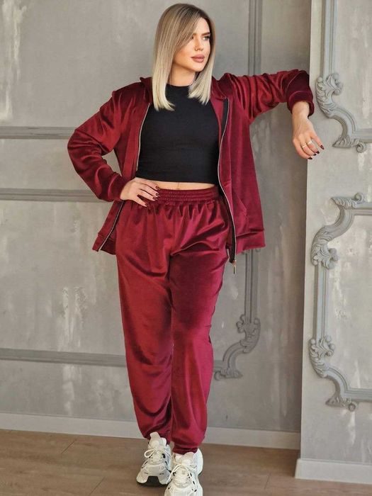 Жіночий велюровий спортивний костюм, багато кольорів, розміри: 44-68