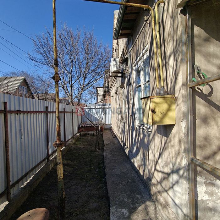 Продаж фасадної частини дома по вул Менделеєва, 3