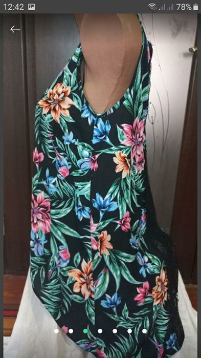 Гарна блузка, спинка прошита мереживом