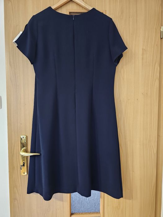 Sukienka elegancka granatowa z białym r.42