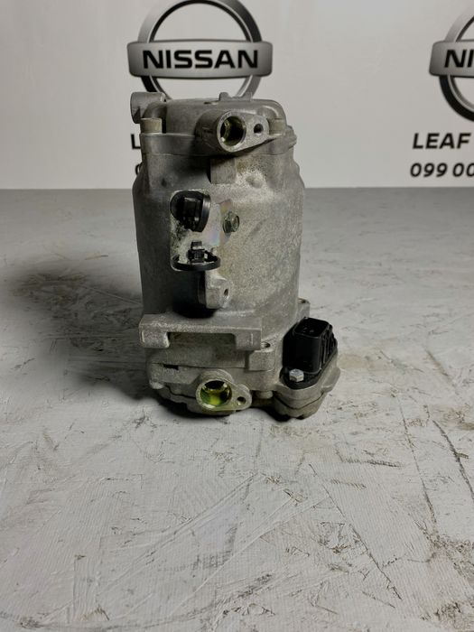 Компресор кондиціонера Nissan Leaf Компрессор Нісан Ліф 11-25 розборка