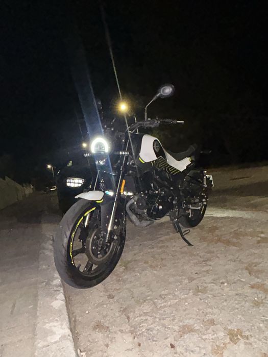 Benneli leoncino 125