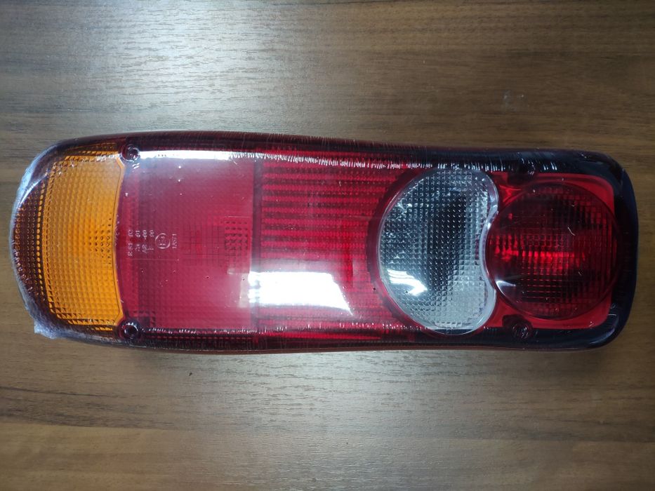 Фонар задній Маніту Маниту Manitou новий Фонарь 661973/223767/223766