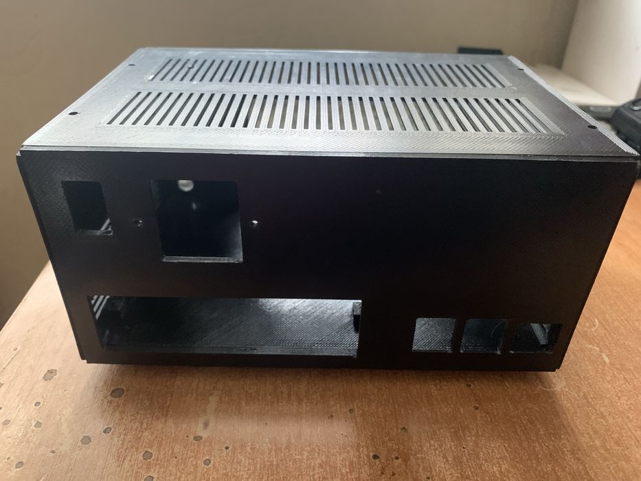 Эксклюзивный корпус для Raspberry Pi4+smsl su1+экран 5’’