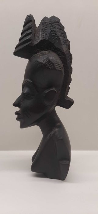 Estátua africana em pau preto