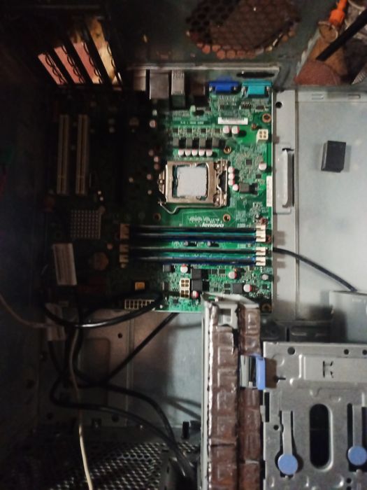 Продам комплект: корпус+материнская плата+процессор+ОЗУ