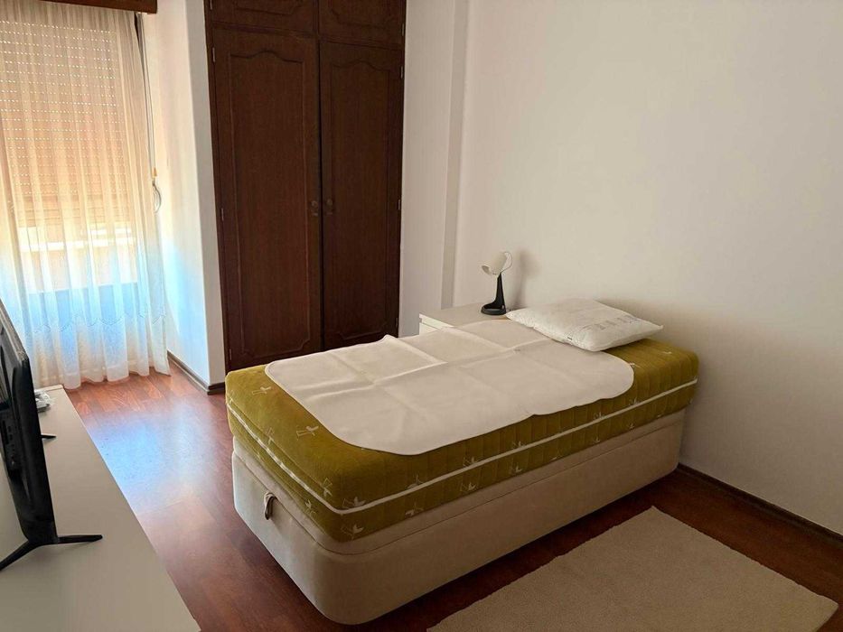 Quarto para alugar na Figueirinha em Oeiras