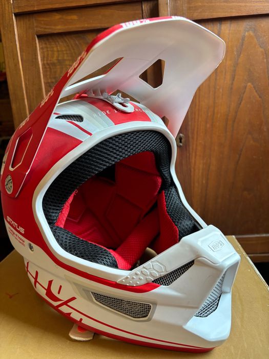 Capacete 100% mountain bike criança