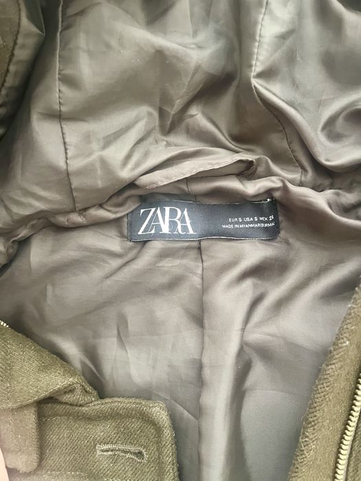 Casaco com capuz em pelo - ZARA