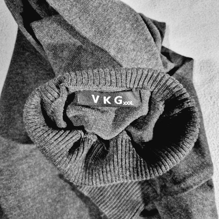 Camisola malha em lá nova xl
Xxl n 52-56
Pvp 39 eur
Para desocupar