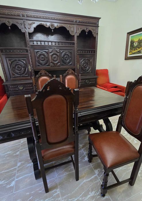 Mesa e cadeiras madeira maciça